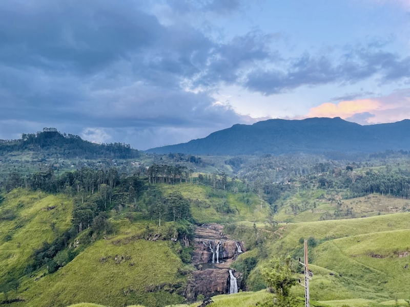 Gregory Lake with the hills of Nuwara Eliya in the background